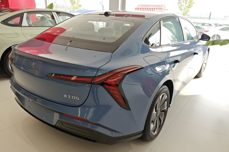 HongQi TianGong 05 2025 immagine di auto #7