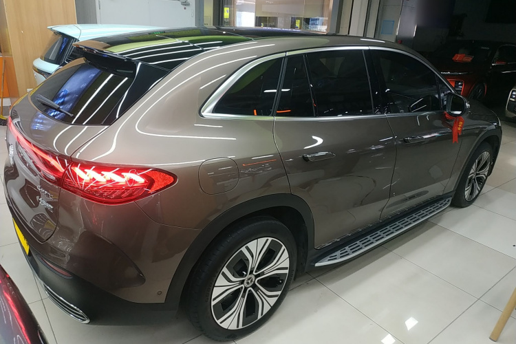 Mercedes-Benz EQE SUV 2023 #7 Mercedes-Benz EQE SUV 2023 car image #7