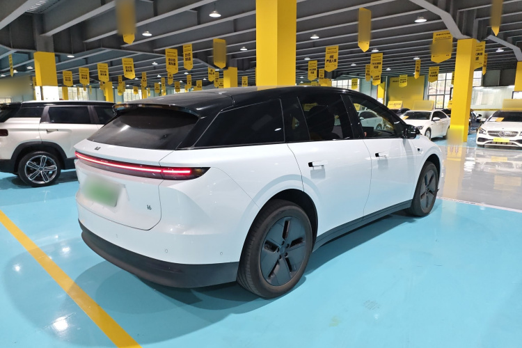 理想汽车 理想i6 2025 汽车图片 #7