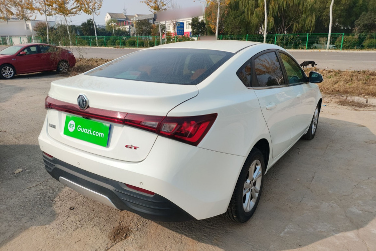 MG GT 2016 car image #7