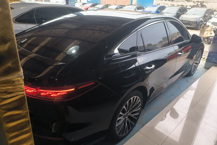 2024 car image #7