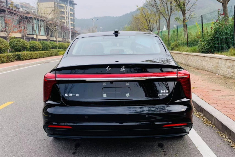 HongQi H5 PHEV 2025 #7 HongQi H5 PHEV 2025 car image #7