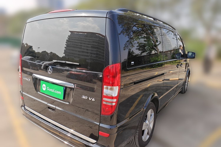 Mercedes-Benz Viano (Imported) 2015 car image #7