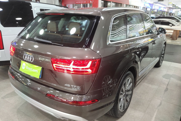 Audi Q7 2016 car image #7