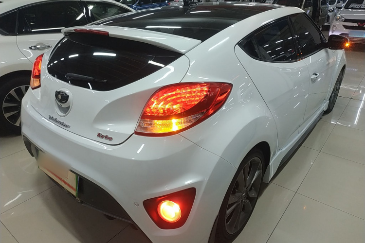 Hyundai Veloster 2015 #7 Hyundai Veloster 2015 car image #7