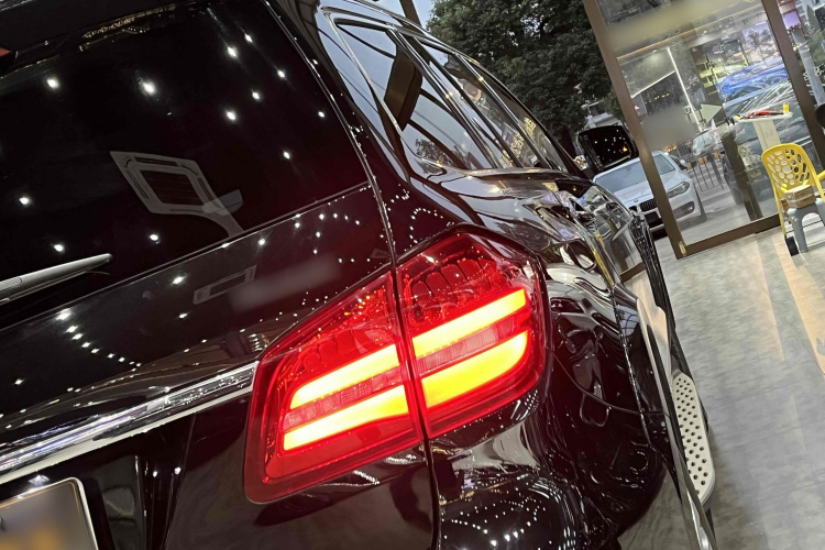 Mercedes-Benz GLS Class 2017 imagen de coche #7