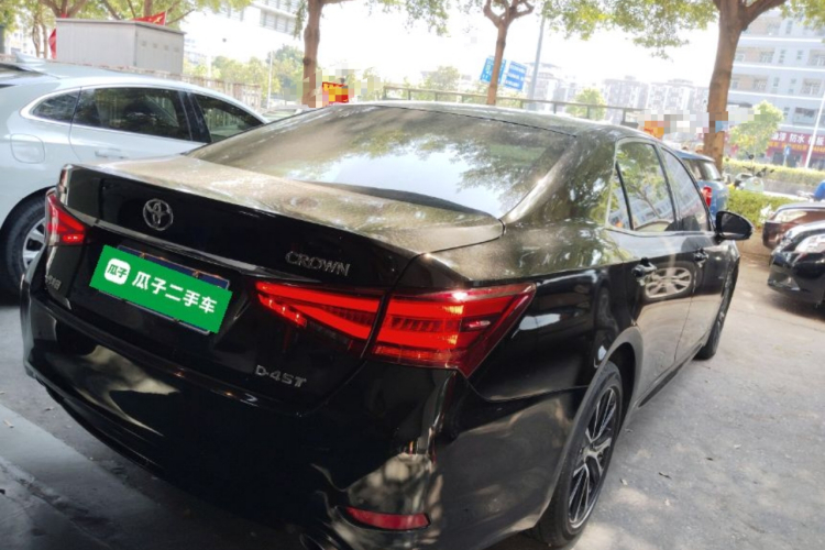 Toyota CrownSportCross 2018 صورة سيارة #7