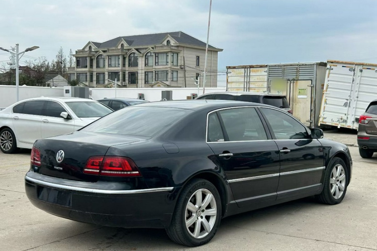 Volkswagen Pheaton 2016 immagine di auto #7