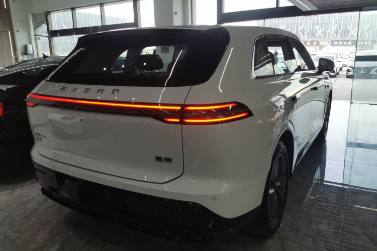 Exceed Stellar Era ET 2025 car image #7