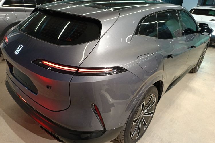 Avatr 07 2024 car image #7