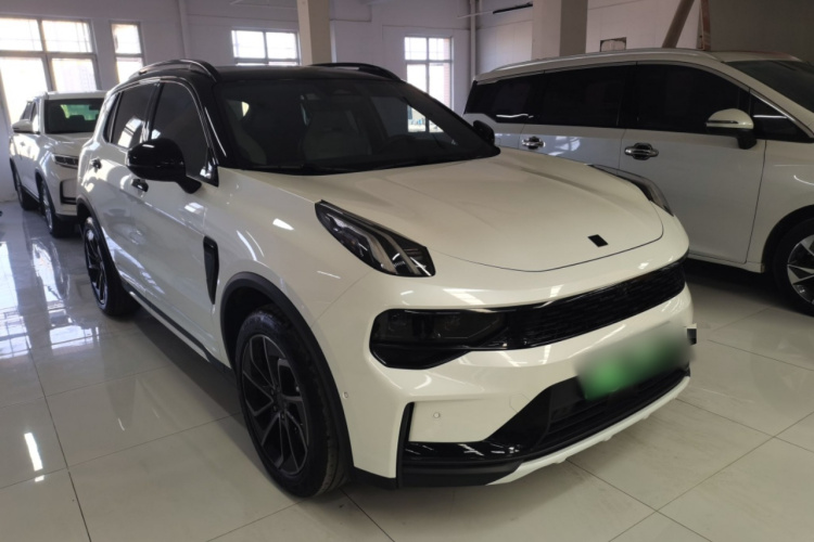 Lynk & Co 01 EM-P 2022 car image #7