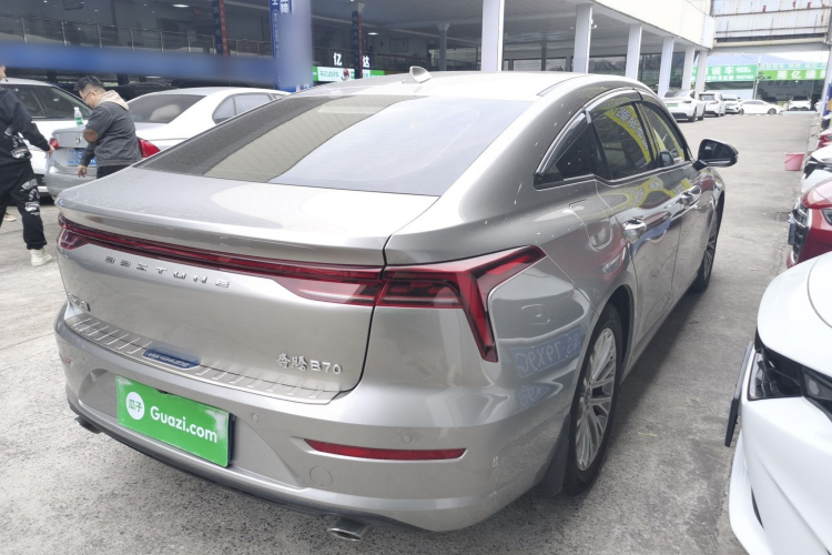 2020 car image #7