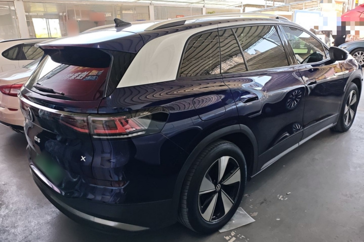 Volkswagen ID.6 X 2022 immagine di auto #7