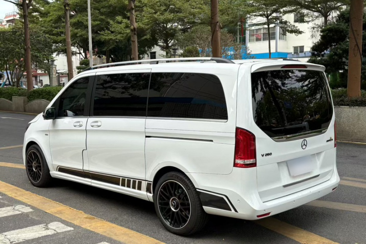 Mercedes-Benz V Class 2022 #7 Mercedes-Benz V Class 2022 car image #7