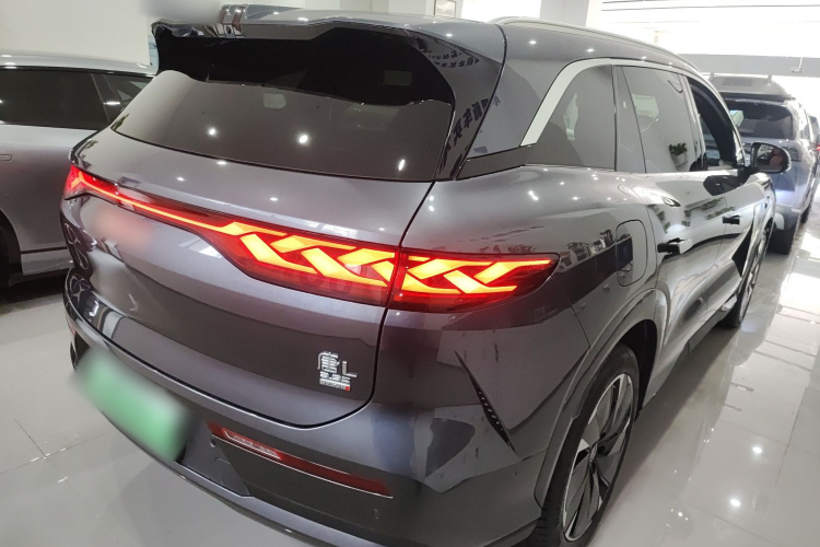 BYD Tang L 2025 صورة سيارة #7