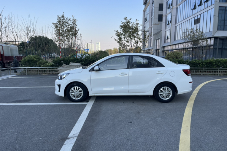 Kia Pegas 2020 imagen de coche #7