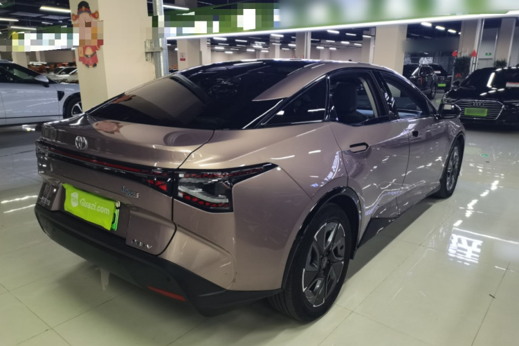 Toyota bZ3 2023 immagine di auto #7