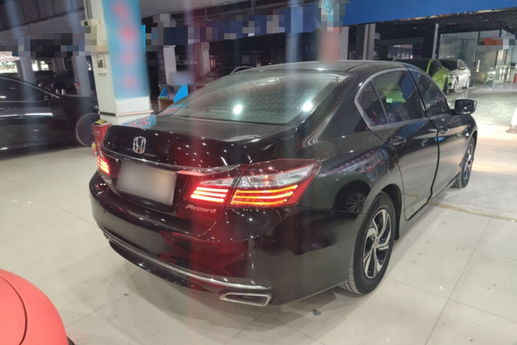 Honda Accord 2018 image de voiture #7