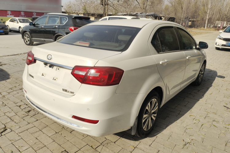 Great Wall C30 2015 car image #7