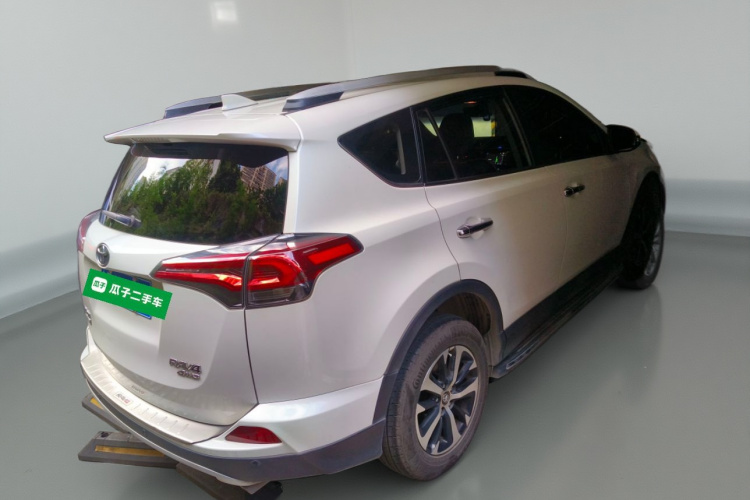 Toyota RAV4 2016 car image #7