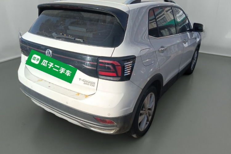 Volkswagen T-Cross 2019 #7 Volkswagen T-Cross 2019 car image #7