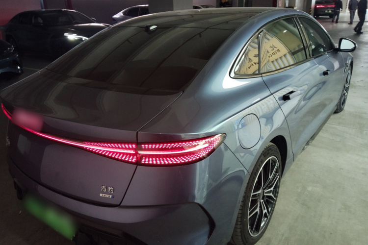 BYD Seal 2025 car image #7