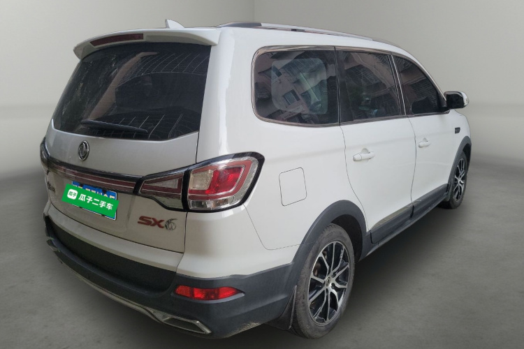 Forthing SX6 2016 #7 Forthing SX6 2016 car image #7