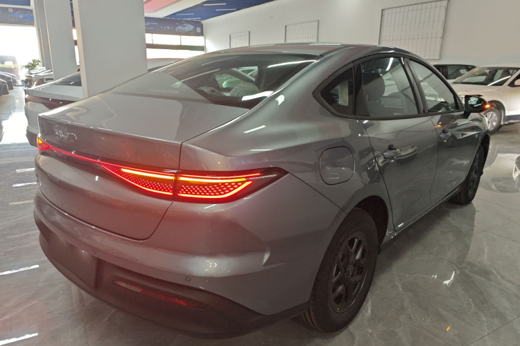 BYD Seal 05 DM-i 2025 car image #7