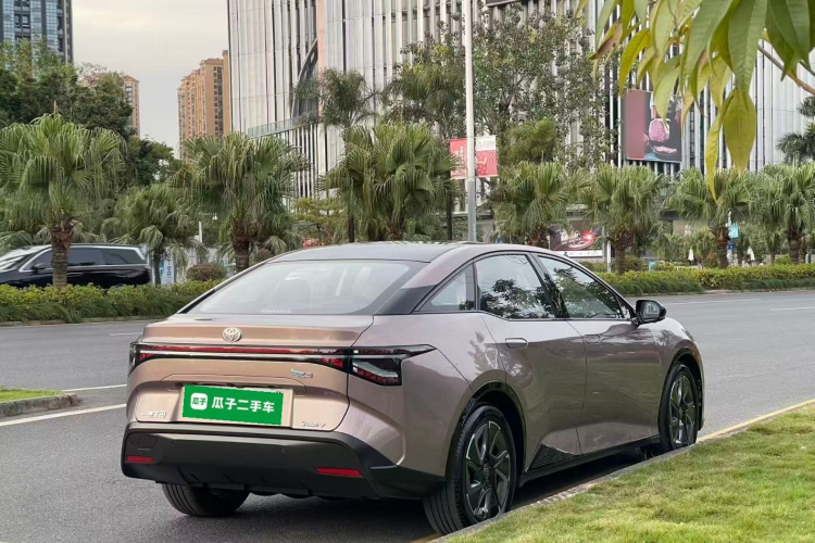 Toyota bZ3 2023 immagine di auto #7