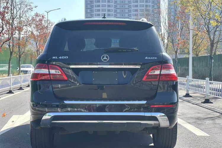 Mercedes-Benz M Class 2015 car image #7