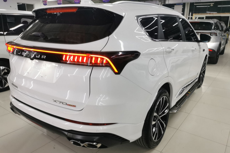 X70 PLUS 2022 car image #7