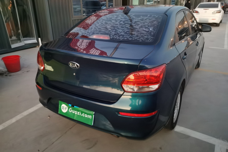 Kia 2019 car image #7