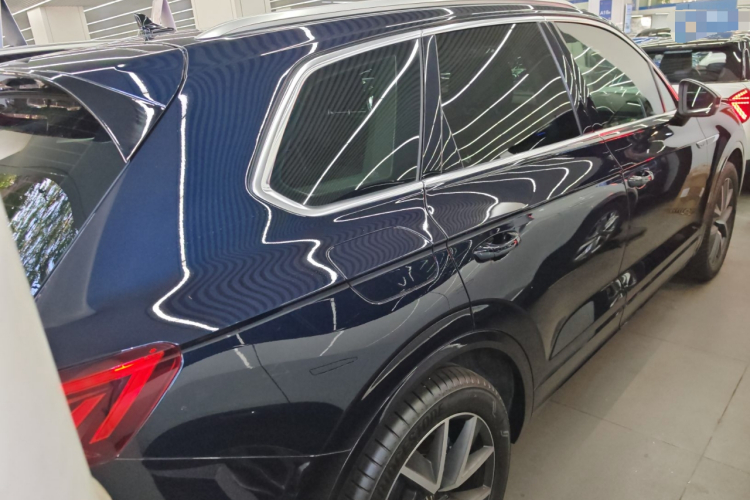 Volkswagen Touareg 2022 car image #7