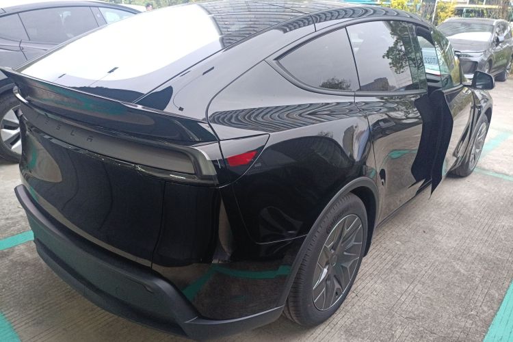 特斯拉 Model Y L 2025 汽车图片 #7