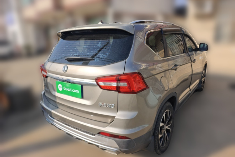 Forthing JOYEAR X5 2017 image de voiture #7