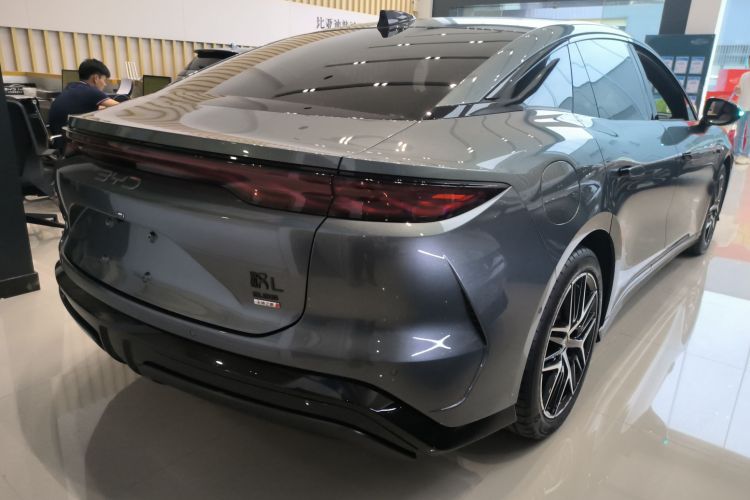 BYD HanL 2025 صورة سيارة #7