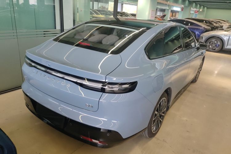 零跑汽车 零跑B01 2025 汽车图片 #7