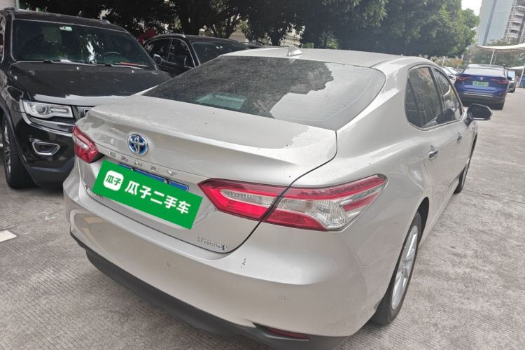 Toyota Camry 2022 image de voiture #7