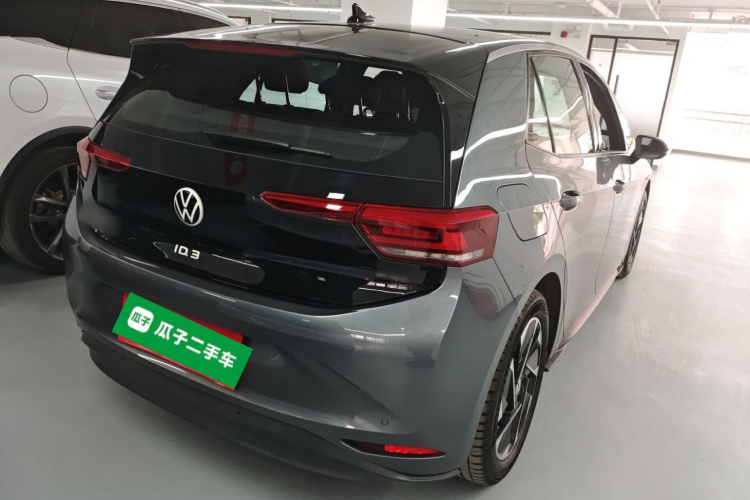 Volkswagen ID.3 2024 car image #7