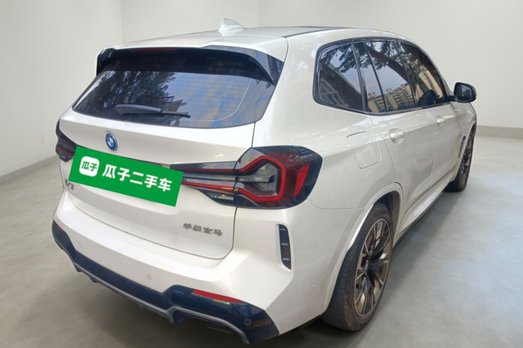 BMW iX3 2023 car image #7