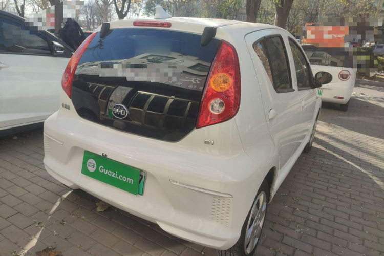 BYD e1 2019 car image #7