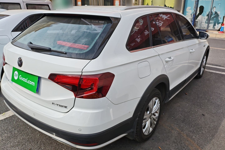 Volkswagen C-Trek 2018 immagine di auto #7