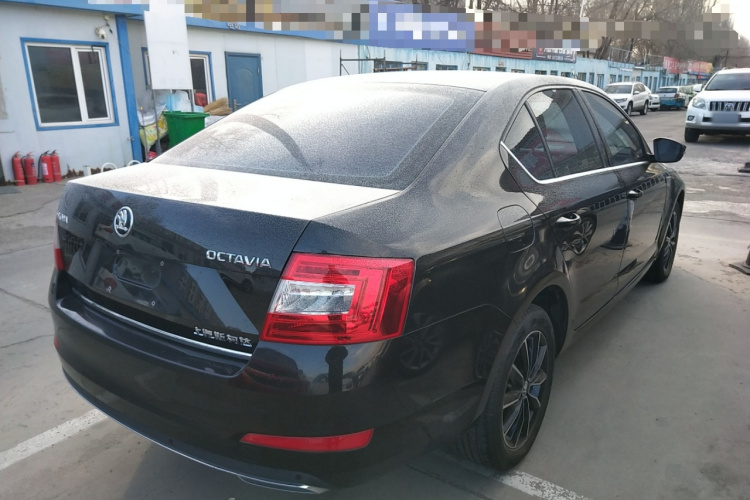 Skoda Octavia 2017 car image #7