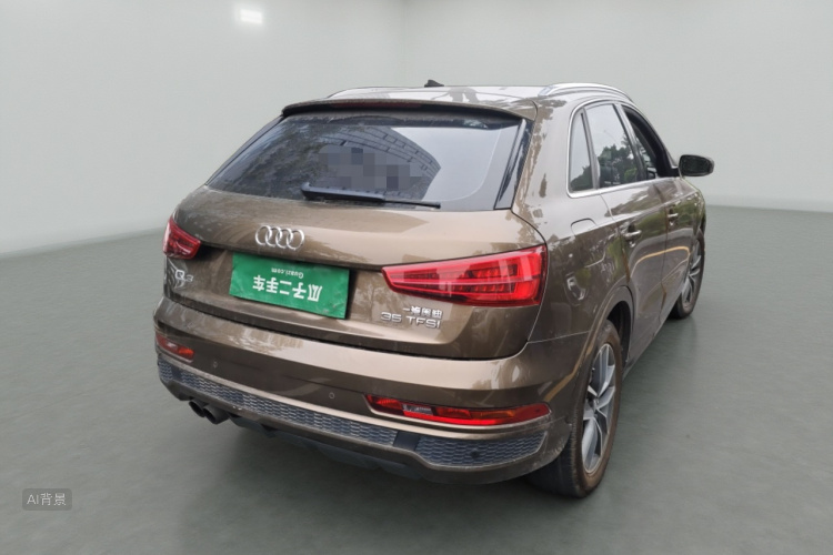 Audi Q3 2018 car image #7