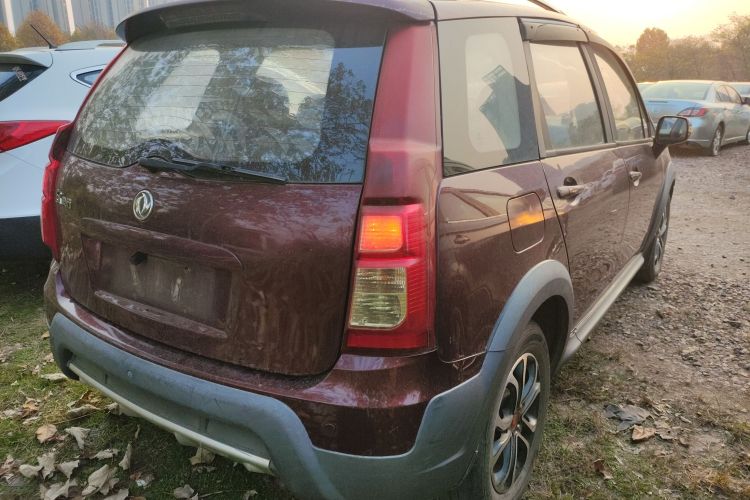 Forthing JOYEAR XV 2016 imagem de carro #7