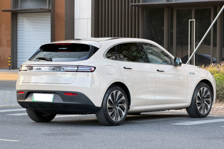 2024 car image #7