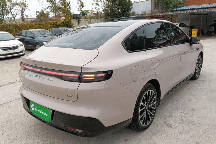 零跑汽车 零跑B01 2025 汽车图片 #7