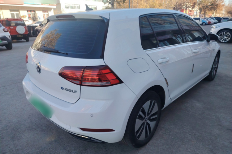 Volkswagen Golf Pure Electric 2020 car image #7