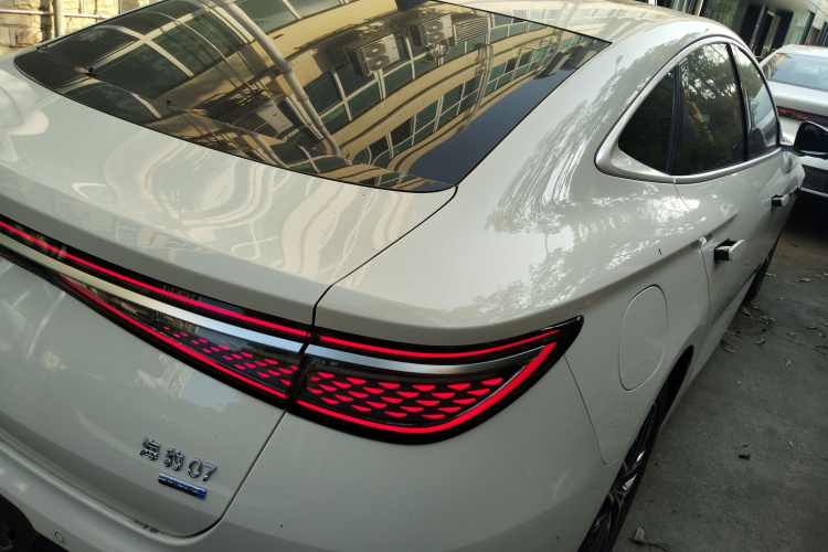 BYD Seal 07 DM-i 2025 car image #7