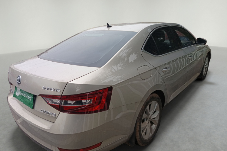 Skoda Superb 2018 #7 Skoda Superb 2018 car image #7